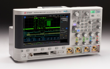 Osciloscopios con pantalla táctil capacitiva