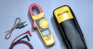 pinza amperimétrica CAT III