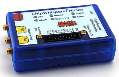 Analizador de potencia y detector de fallos de inyección ChipWhisperer-Husky