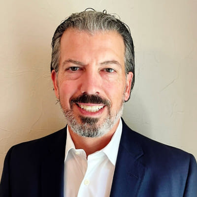 Darrin Gile, ingeniero técnico senior en la unidad de negocios de aplicaciones estratégicas, temporización y comunicaciones de la compañía Microchip Technology