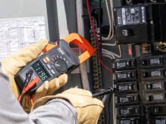 Pinza amperimétrica digital AC/CC CL710 con auto-rango de 600 A